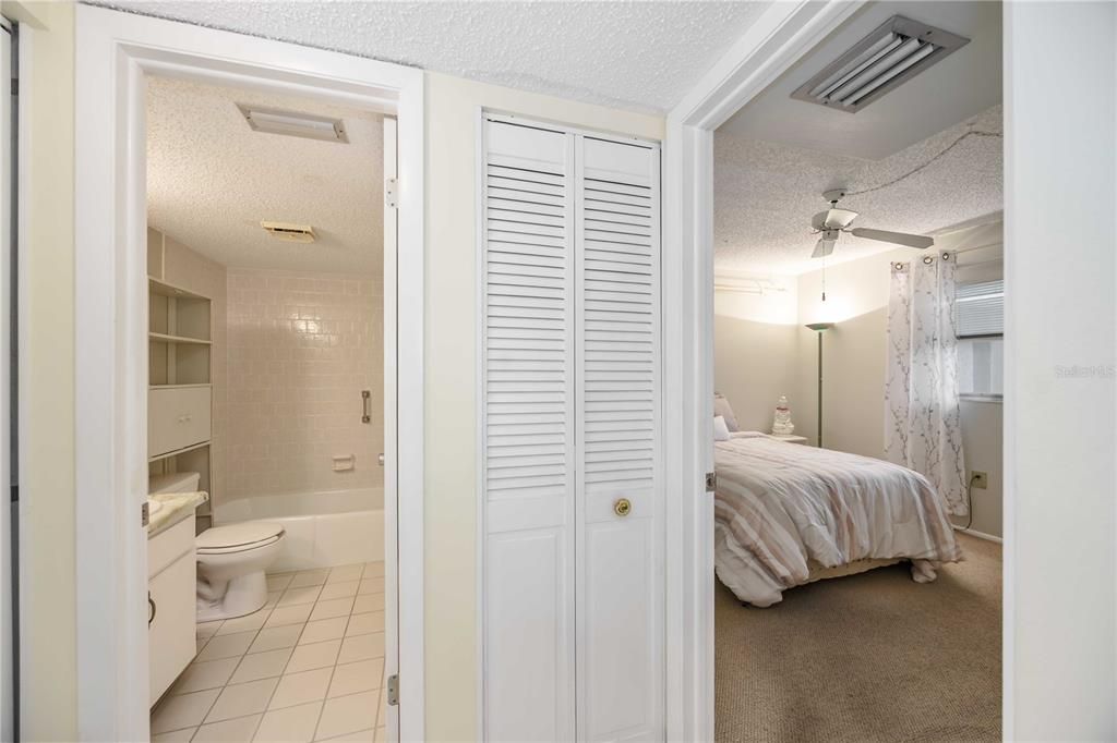 For Sale: $199,999 (3 beds, 2 baths, 1223 Square Feet)