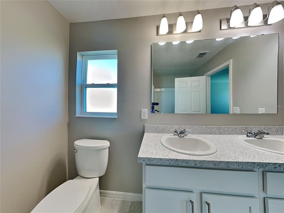 В аренду: $1,849 (3 спален, 2 ванн, 1527 Квадратных фут)