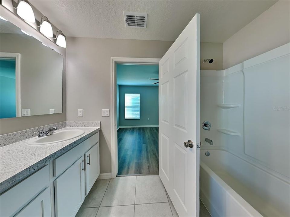 В аренду: $1,849 (3 спален, 2 ванн, 1527 Квадратных фут)