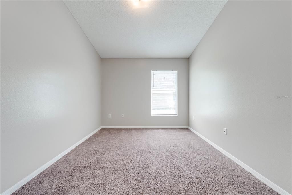 For Rent: $1,995 (3 beds, 2 baths, 1816 Square Feet)