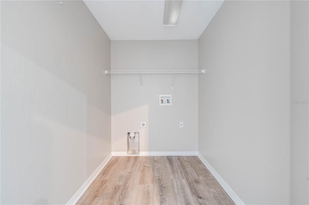 For Rent: $1,995 (3 beds, 2 baths, 1816 Square Feet)