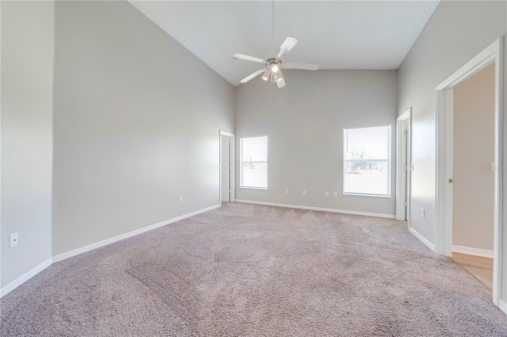 For Rent: $1,995 (3 beds, 2 baths, 1816 Square Feet)