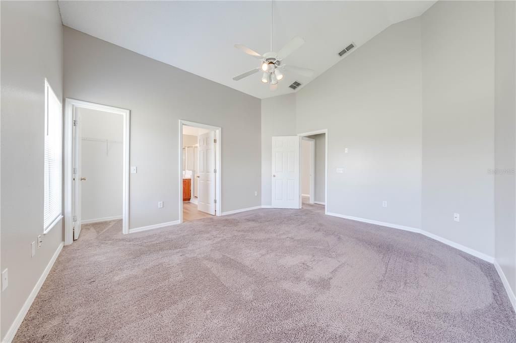 For Rent: $1,995 (3 beds, 2 baths, 1816 Square Feet)