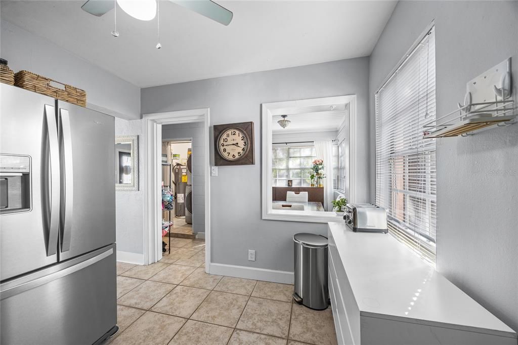 Active With Contract: $350,000 (3 beds, 1 baths, 1067 Square Feet)