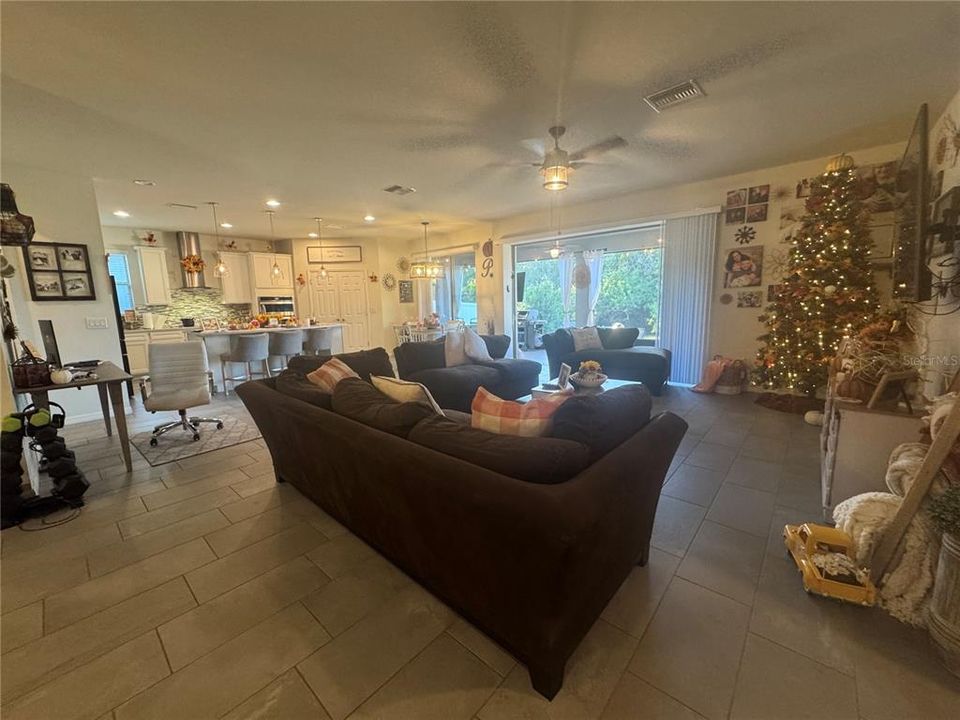 For Sale: $519,400 (4 beds, 2 baths, 2677 Square Feet)