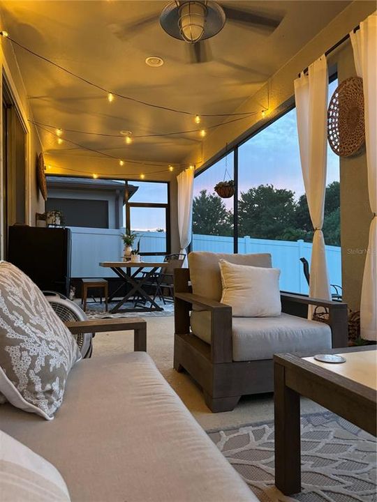 For Sale: $519,400 (4 beds, 2 baths, 2677 Square Feet)