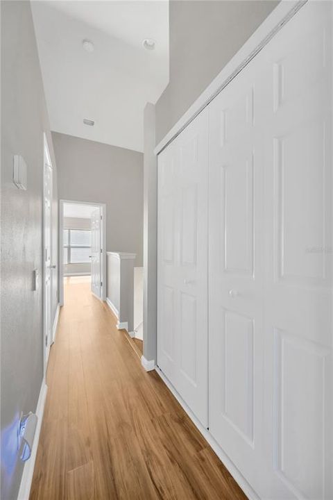 For Sale: $289,900 (2 beds, 2 baths, 1248 Square Feet)