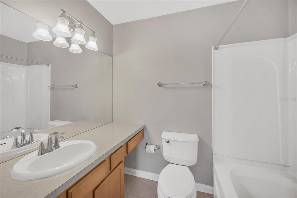 For Sale: $289,900 (2 beds, 2 baths, 1248 Square Feet)