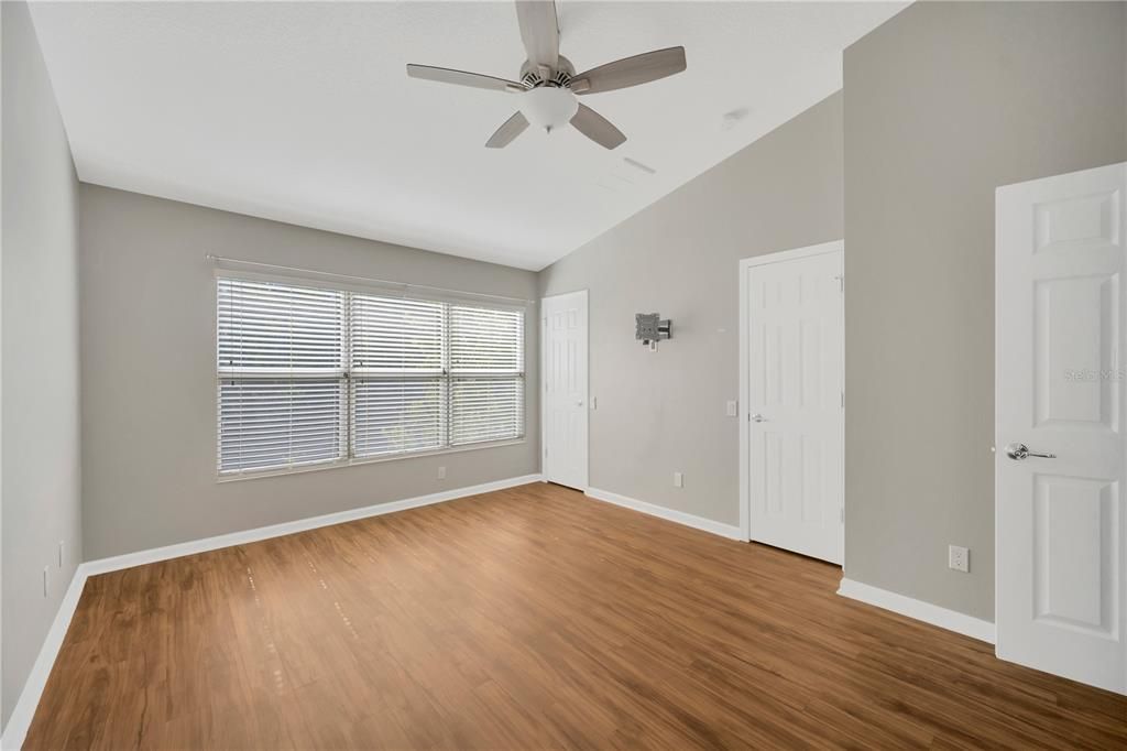 For Sale: $289,900 (2 beds, 2 baths, 1248 Square Feet)