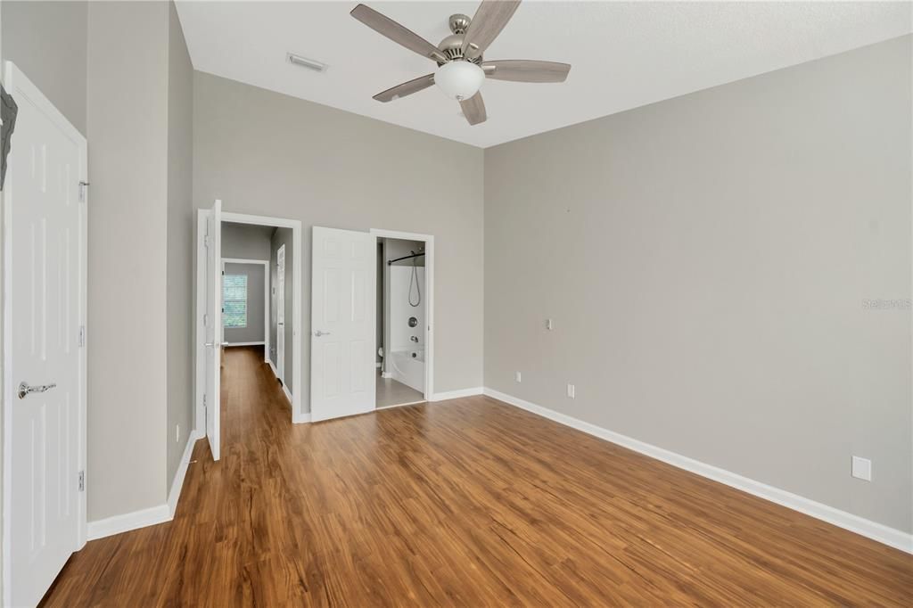 For Sale: $289,900 (2 beds, 2 baths, 1248 Square Feet)