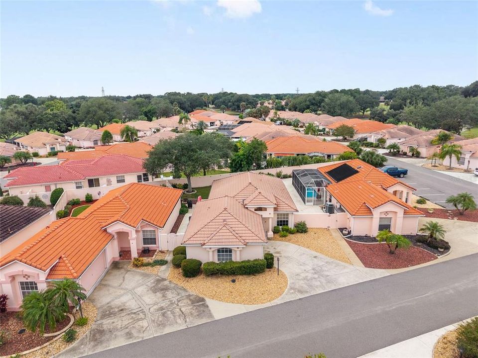 Active With Contract: $299,900 (2 beds, 2 baths, 1230 Square Feet)