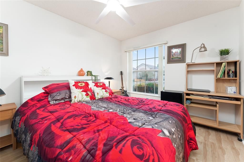 Active With Contract: $299,900 (2 beds, 2 baths, 1230 Square Feet)