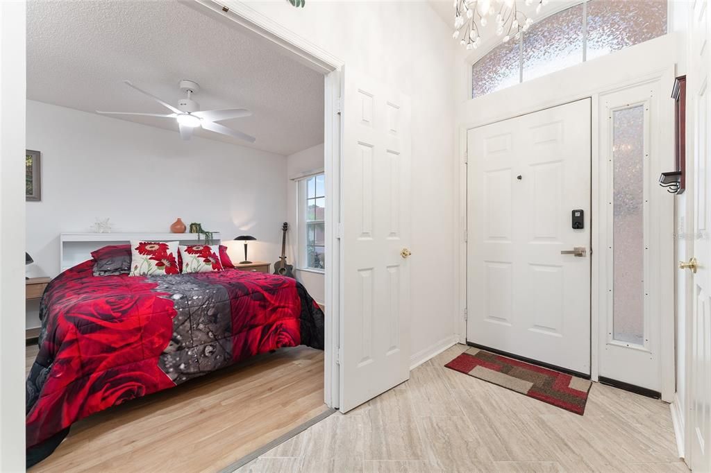 Active With Contract: $299,900 (2 beds, 2 baths, 1230 Square Feet)