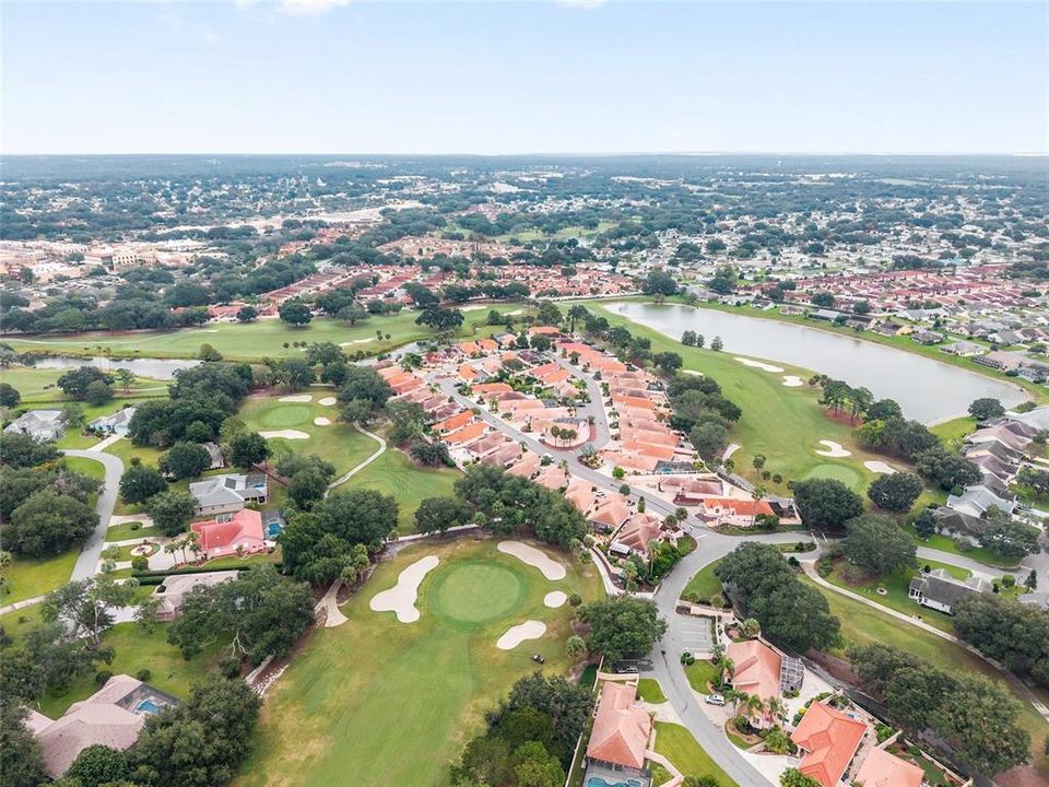 Active With Contract: $299,900 (2 beds, 2 baths, 1230 Square Feet)