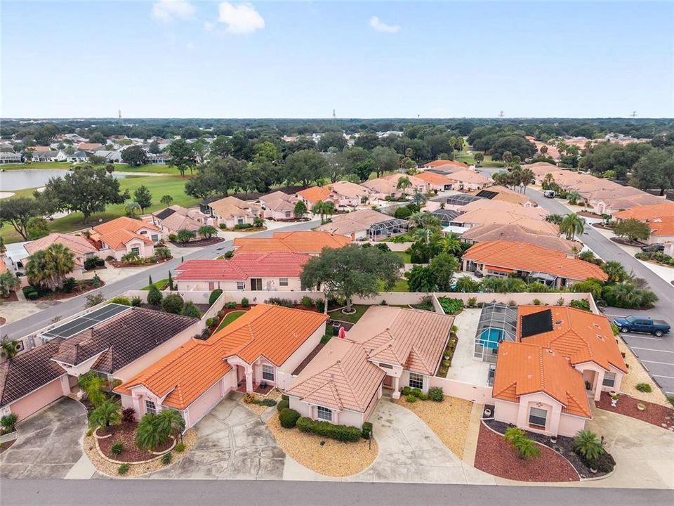 Active With Contract: $299,900 (2 beds, 2 baths, 1230 Square Feet)