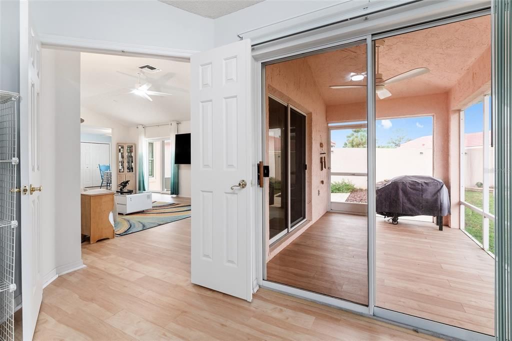 Active With Contract: $299,900 (2 beds, 2 baths, 1230 Square Feet)