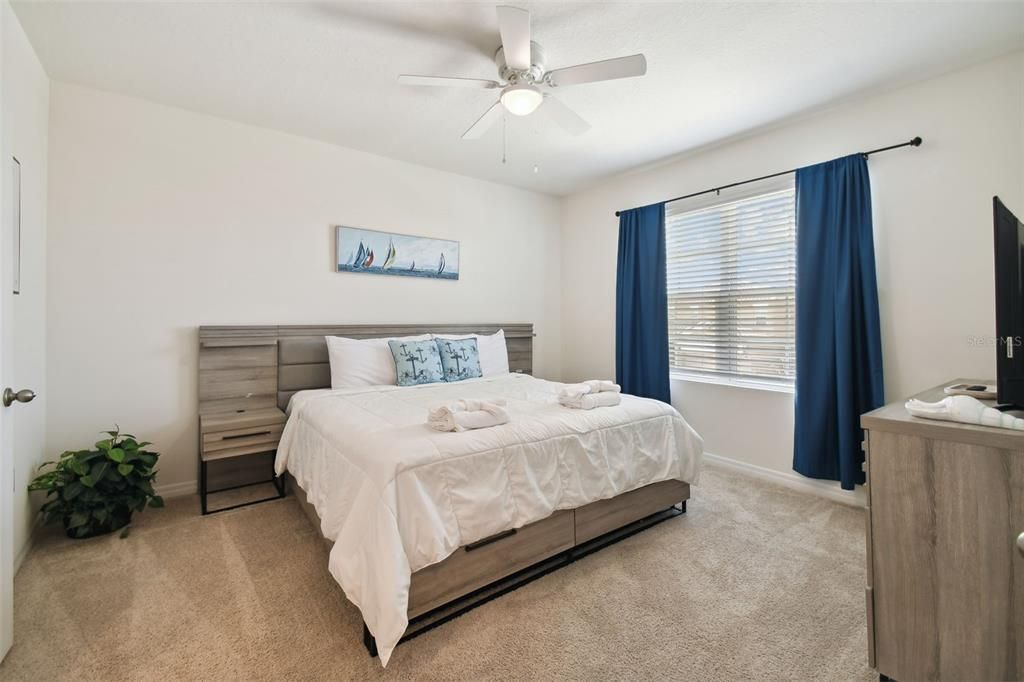 For Rent: $4,500 (7 beds, 5 baths, 3526 Square Feet)