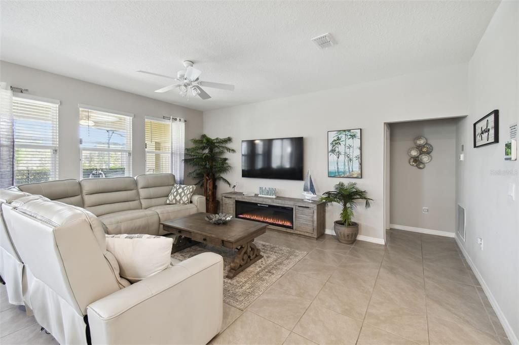 For Rent: $4,500 (7 beds, 5 baths, 3526 Square Feet)