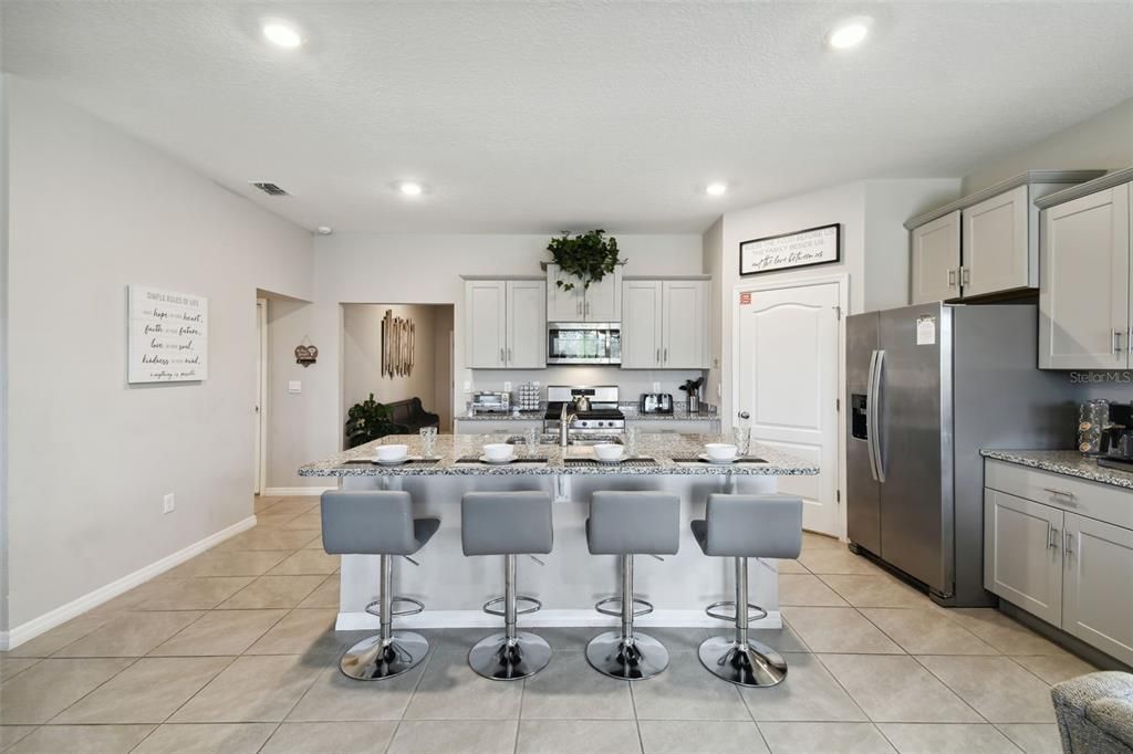 For Rent: $4,500 (7 beds, 5 baths, 3526 Square Feet)