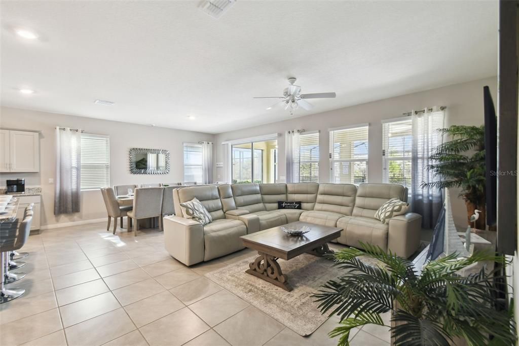 For Rent: $4,500 (7 beds, 5 baths, 3526 Square Feet)