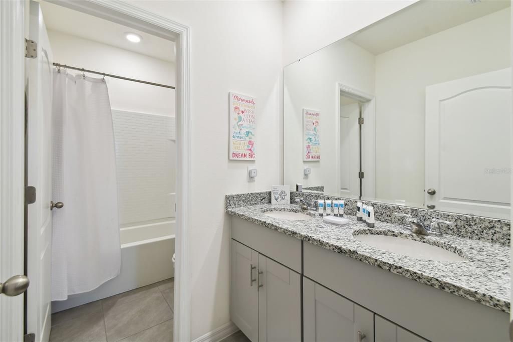 For Rent: $4,500 (7 beds, 5 baths, 3526 Square Feet)