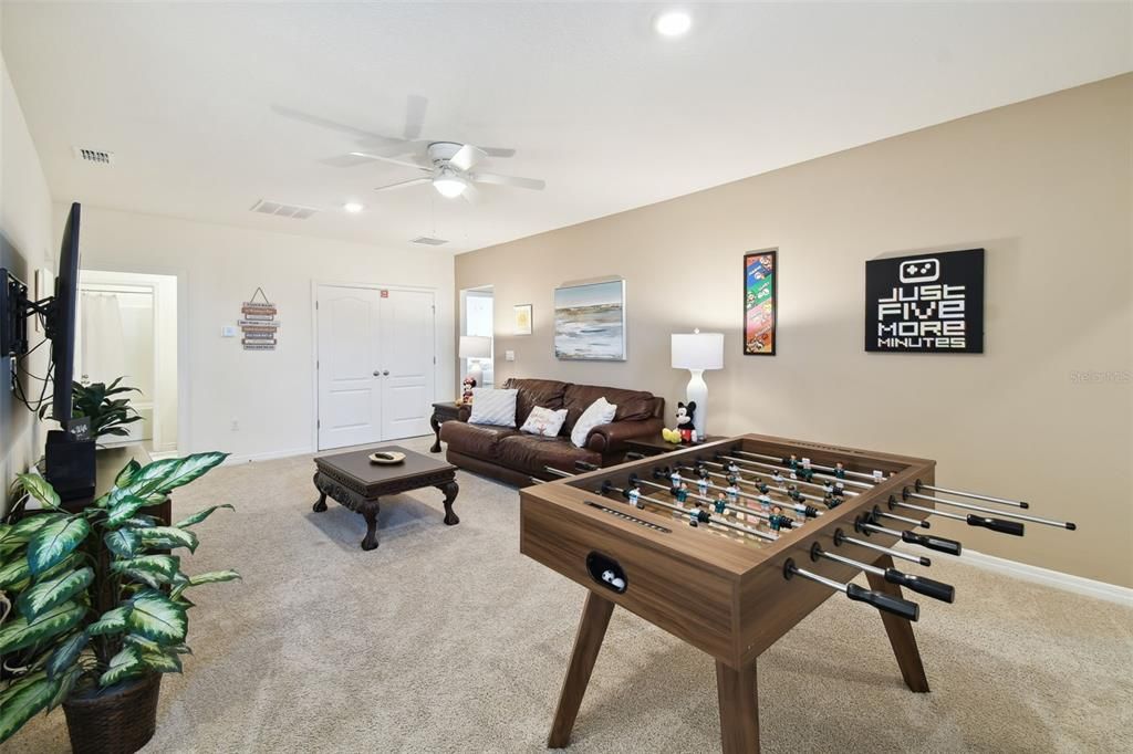 For Rent: $4,500 (7 beds, 5 baths, 3526 Square Feet)