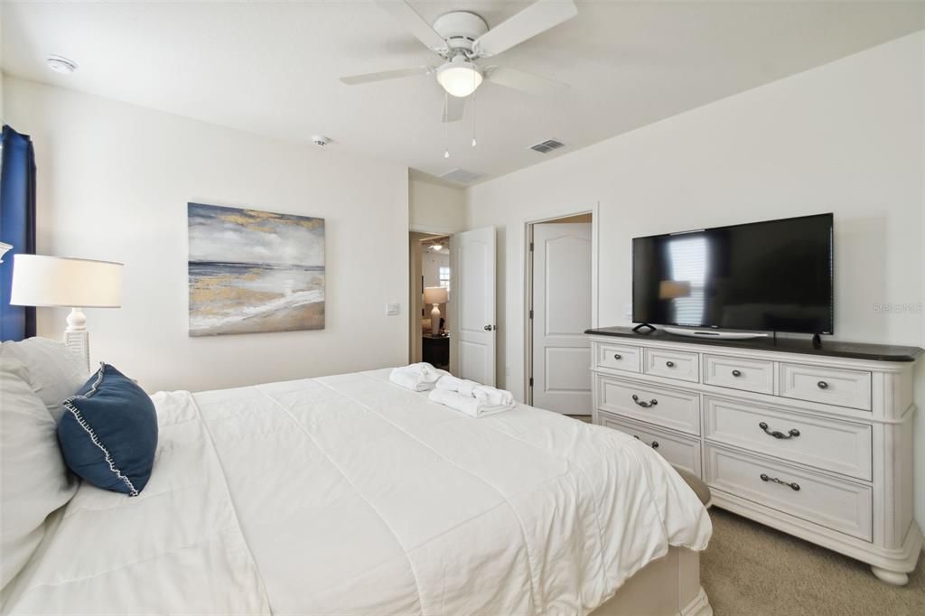 For Rent: $4,500 (7 beds, 5 baths, 3526 Square Feet)