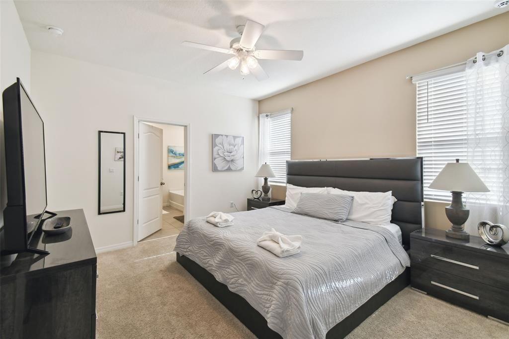 For Rent: $4,500 (7 beds, 5 baths, 3526 Square Feet)