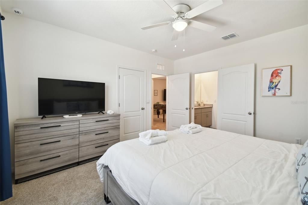 For Rent: $4,500 (7 beds, 5 baths, 3526 Square Feet)