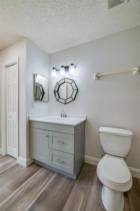 В аренду: $1,500 (2 спален, 2 ванн, 833 Квадратных фут)