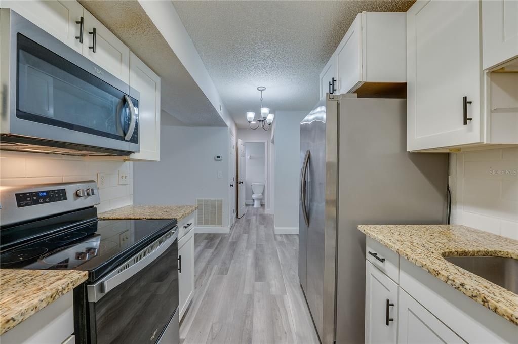 В аренду: $1,500 (2 спален, 2 ванн, 833 Квадратных фут)