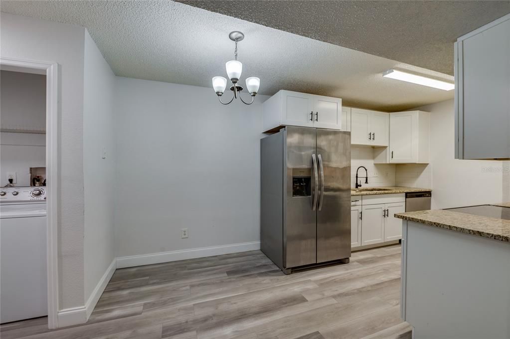 В аренду: $1,500 (2 спален, 2 ванн, 833 Квадратных фут)