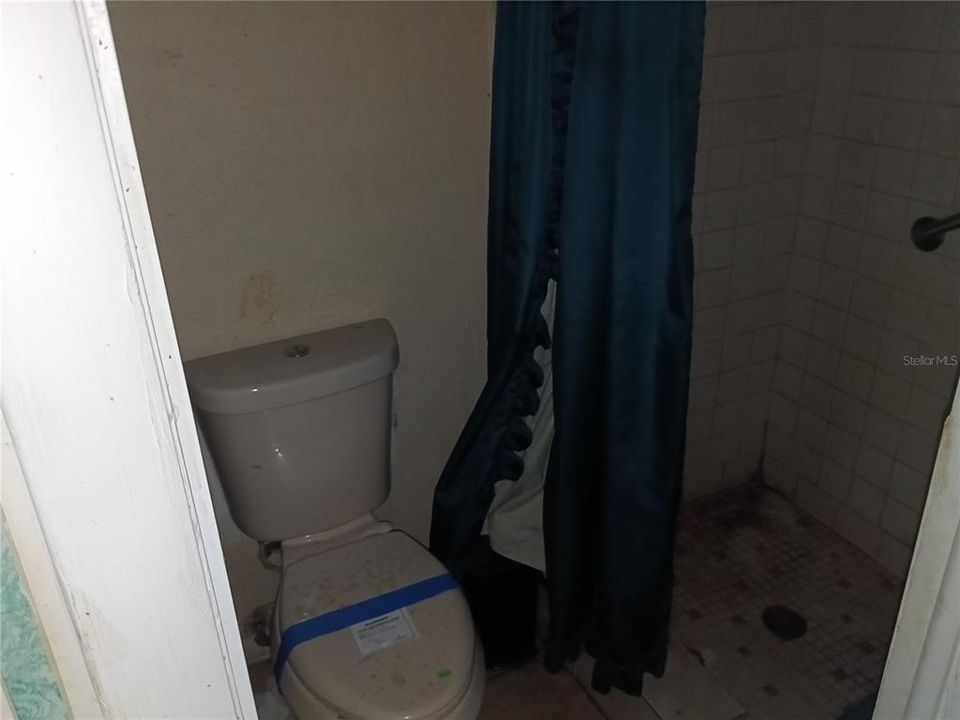 Под контрактом: $247,000 (3 спален, 2 ванн, 2410 Квадратных фут)