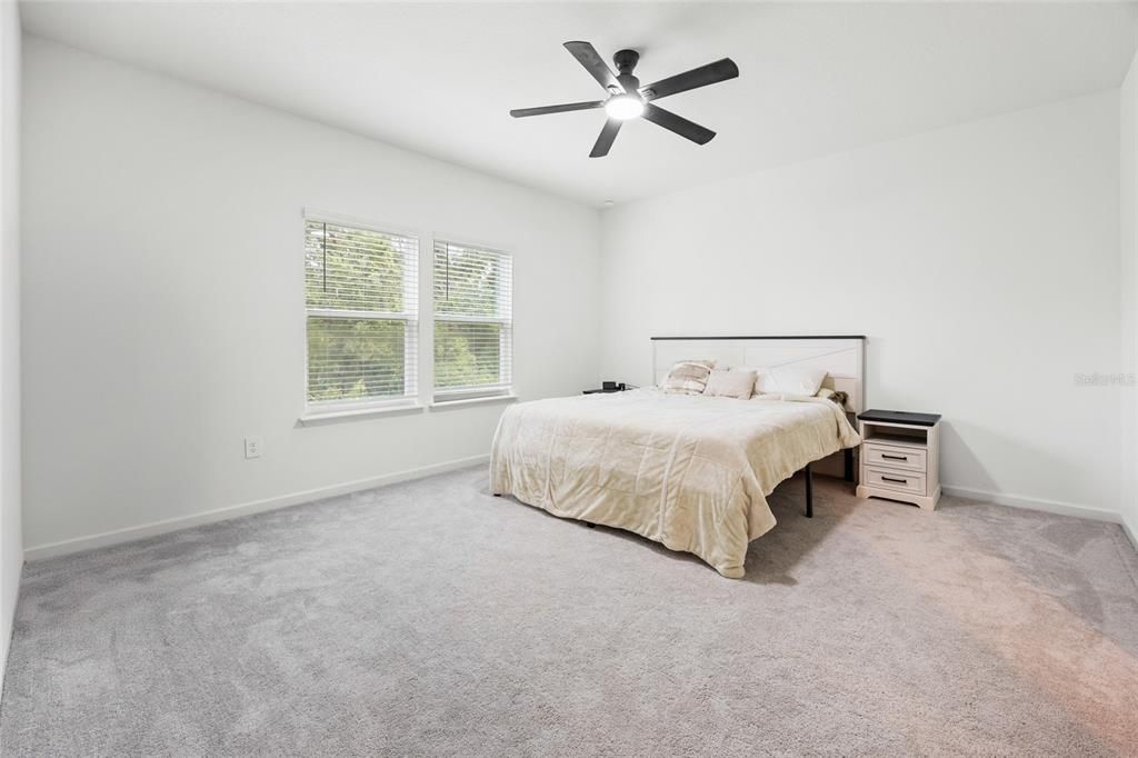 For Sale: $380,000 (4 beds, 3 baths, 2292 Square Feet)