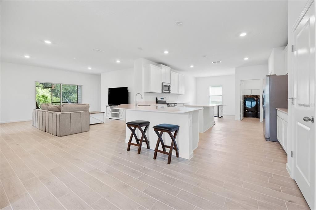 For Sale: $380,000 (4 beds, 3 baths, 2292 Square Feet)