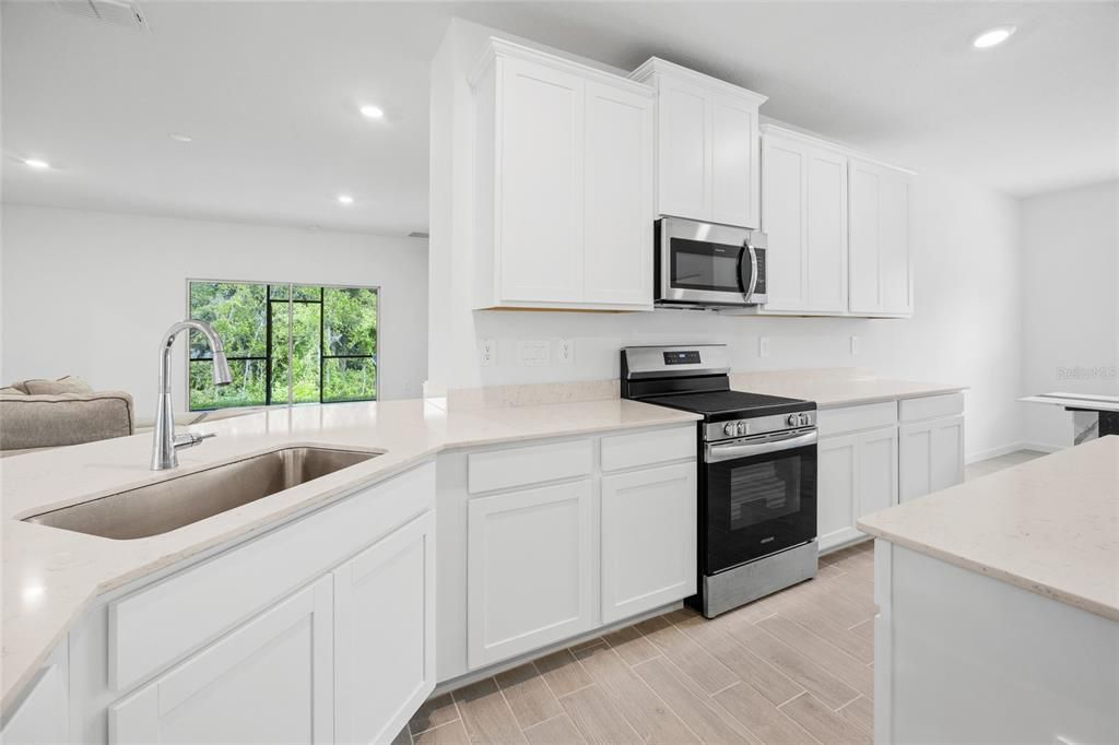 For Sale: $380,000 (4 beds, 3 baths, 2292 Square Feet)