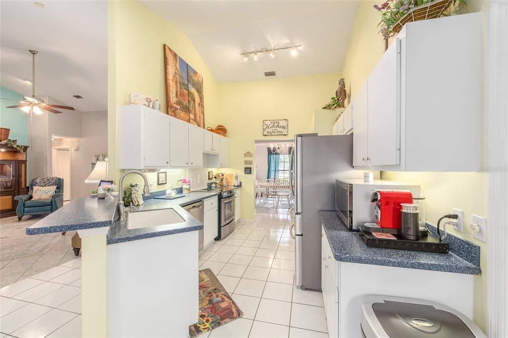 待售: $509,750 (3 贝兹, 3 浴室, 2902 平方英尺)