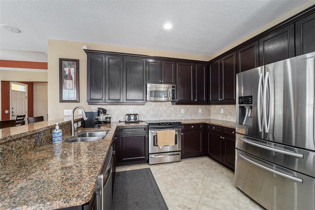 For Sale: $425,000 (3 beds, 2 baths, 2028 Square Feet)