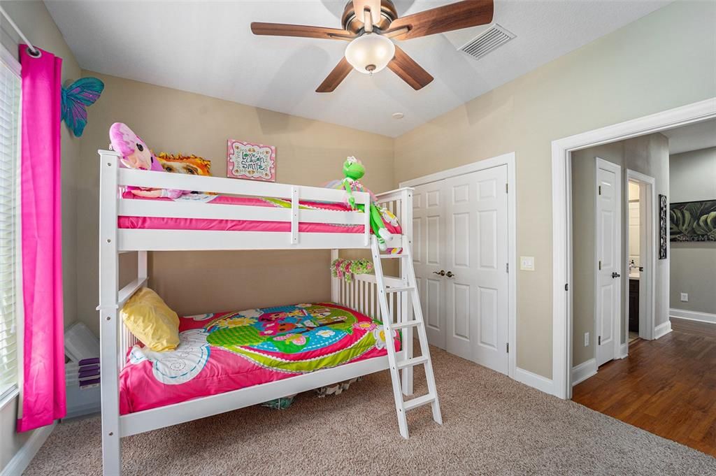 For Sale: $425,000 (3 beds, 2 baths, 2028 Square Feet)