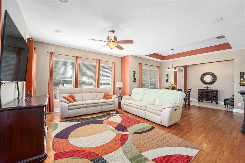 For Sale: $425,000 (3 beds, 2 baths, 2028 Square Feet)