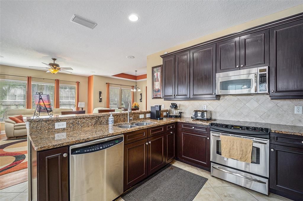 For Sale: $425,000 (3 beds, 2 baths, 2028 Square Feet)