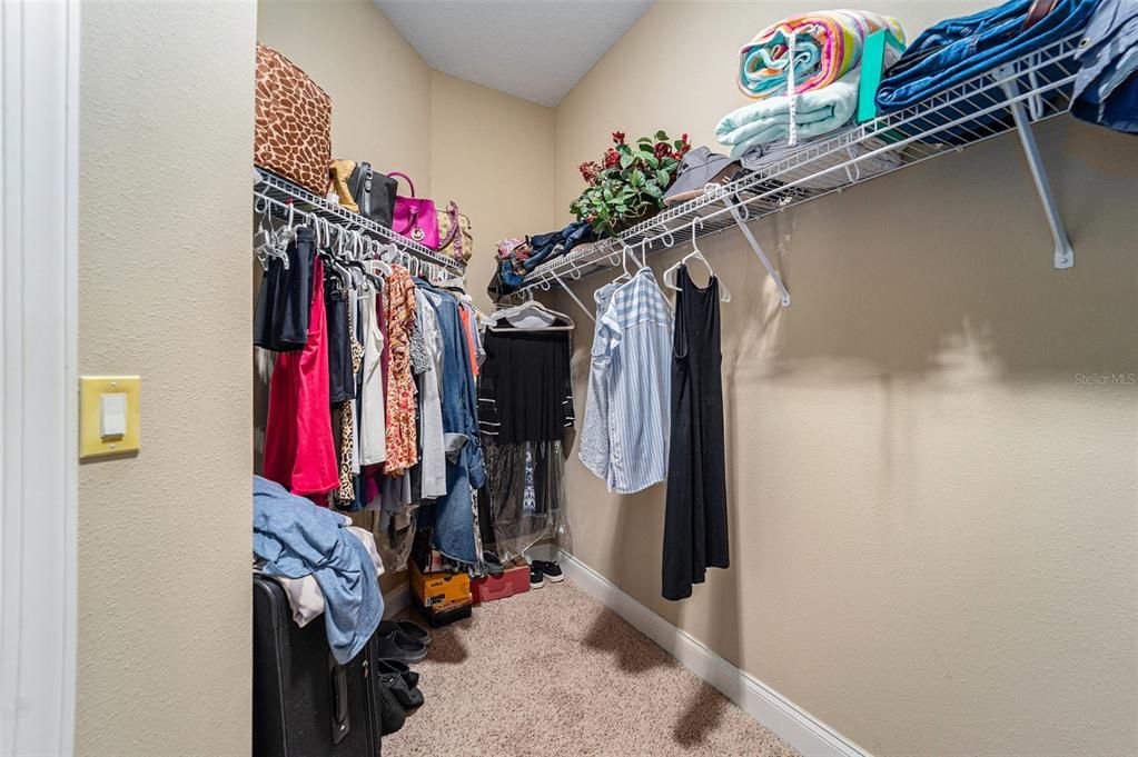 For Sale: $425,000 (3 beds, 2 baths, 2028 Square Feet)