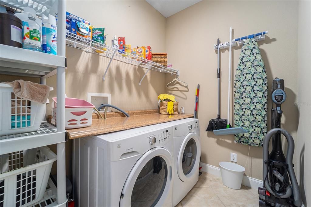 For Sale: $425,000 (3 beds, 2 baths, 2028 Square Feet)