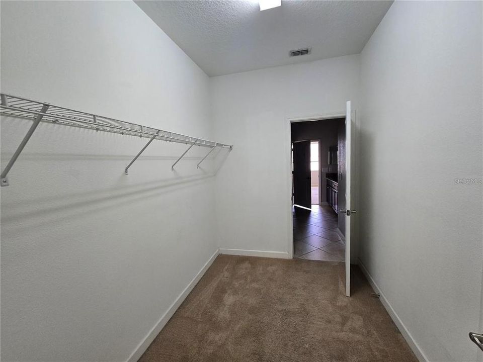 Active With Contract: $3,295 (5 beds, 3 baths, 2508 Square Feet)