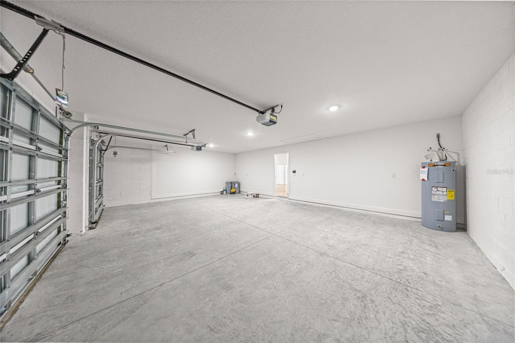 Под контрактом: $310,000 (2 спален, 2 ванн, 1810 Квадратных фут)