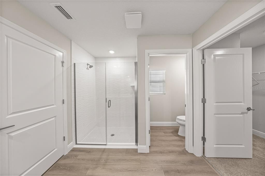 Под контрактом: $310,000 (2 спален, 2 ванн, 1810 Квадратных фут)