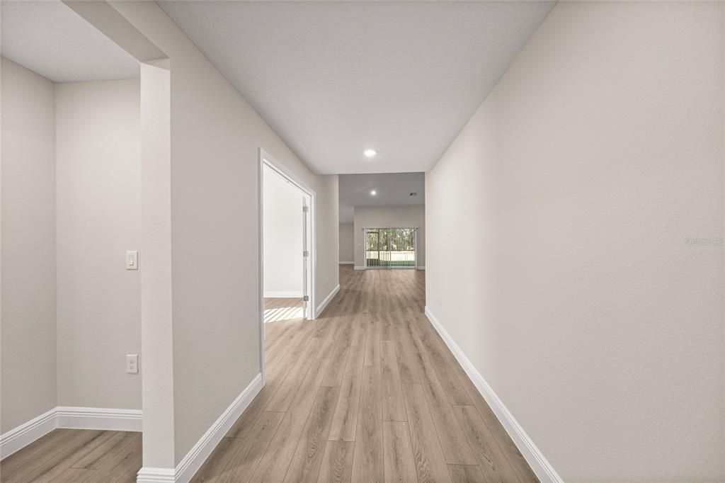 Под контрактом: $310,000 (2 спален, 2 ванн, 1810 Квадратных фут)