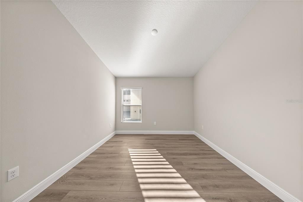 Под контрактом: $310,000 (2 спален, 2 ванн, 1810 Квадратных фут)