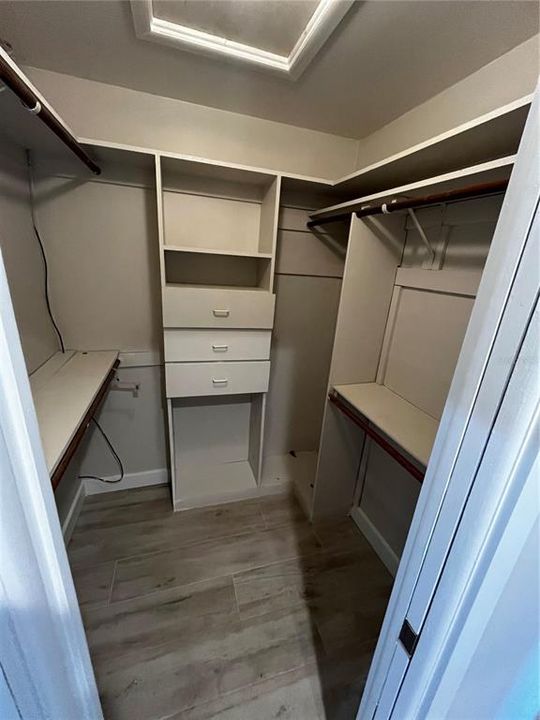 Active With Contract: $3,100 (3 beds, 2 baths, 1863 Square Feet)