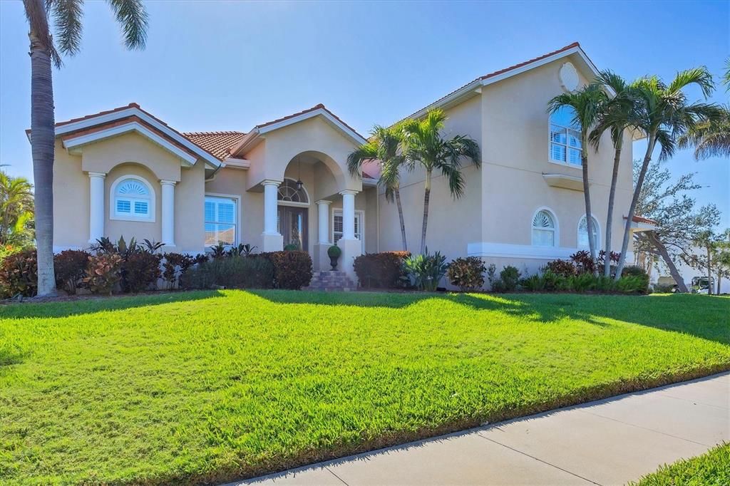 For Sale: $1,495,000 (4 beds, 3 baths, 3742 Square Feet)